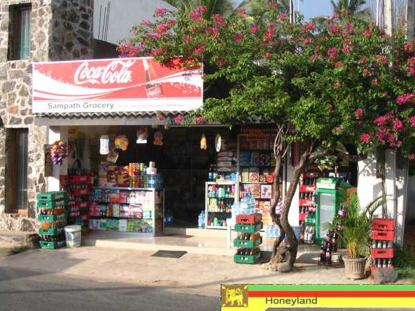 HikkaduwaShop.JPG